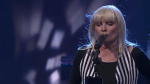 5.6K views · 145 reactions | «Maria» es una canción de la banda Blondie de su álbum de 1999 No Exit. | Videos Musicales Solo En Hd | Facebook