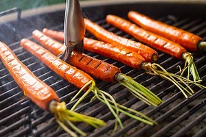 Cinnamon Honey Glazed Grilled Carrots | Grilling Inspiration | Weber Grills