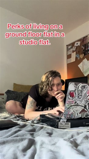 Alice Quinn Rose (@aliceqrwriter)’s videos with original sound - Alice Quinn Rose