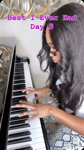 GenieontheStrings on Instagram: "Day 5/14 of Valentine’s Black History Edition 🥰 I listened to @champagnepapi Drake growing up, and this song is definitely in my top 5 most listened to and favorites! I love seeing so many other string instrumentalists—especially violinists 🎻—do their own special renditions, and y’all… we’re killing it! 🎶 #bestieverhad #drake #violin"