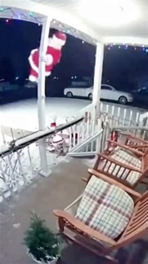 Santa Crash Caught on Ring Cam — Officials “Investigating” 👀