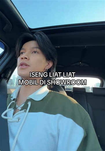 Karna emang ada niat mau ganti mobil harian jadi ceki ceki dulu aja, ralat btw hyundai dari korea hehe, tapi jujur rasanya gue pengen nyobain mobil mobil lain, seru aja sih haha, jadi tau sendiri rasanya bawa mobil abcd gmna, tapi yg di video ini gue belum fix, masih abu abu, karna masih research mobil yg lain juga