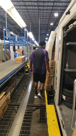 SimpleImage72 Concept Multimedia on Instagram: "That's how you start off Monday😎🤙🏿 #postviralシ #viral"