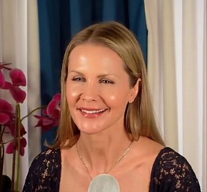 WHEN YOUR PHONE GOES OFF DURING AN INTERVIEW! 😂 🎙️ My latest guest on my video podcast on @youtube 📺 link in bio! . . . . .#podcast #interview #baberuth #shortfilm #filmaking #podcast #moviepodcast #filmpodcast #filmcast #movietalk #moviereview #movies #film #actor #actinglife #actorslife #hollywood #gangster #mafiamovies #mobmovies #JoePesci #JoeCortese #cinema #moviehistory #cultfilm #HeresYanni #deathofasalesman #actorsstudio #funny #comedy | Josie Davis