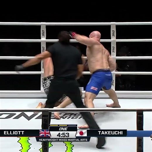 POWERHOUSE 😤 Paul Elliott hands Ryugo Takeuchi his first defeat via third-round TKO!