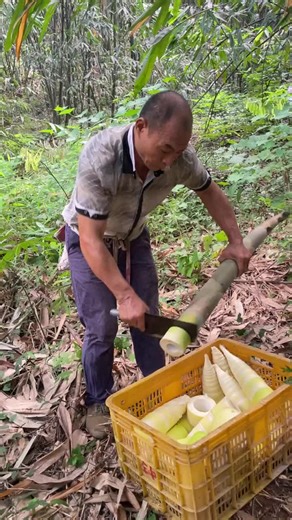 #cleaver #knifeskills #hatchet #knife #bonechopper #boningknife #handforged #handmade #craftsman #amazing #fyp