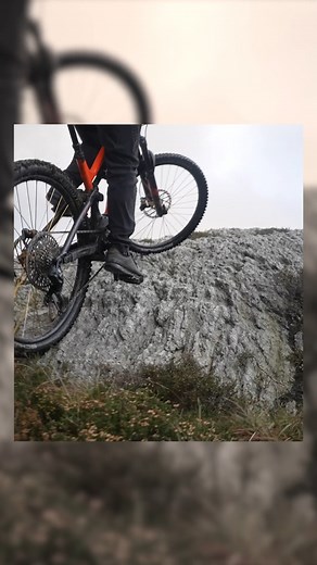 3.5K views · 30 reactions | Chris Akrigg's limitations are dramatically different from most people's! .  Whyte Bikes ‍♂️Chris Akrigg . . #embn #ebike #ebikes #emtb #ebiking #range #chrisakrigg #emountainbike | Electric Mountain Bike Network | Facebook