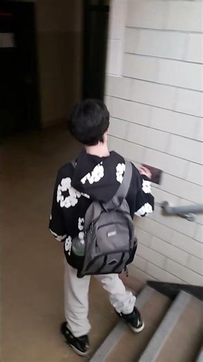 My friend turning off the hallway lights prank and there are people in the hallway just not shown