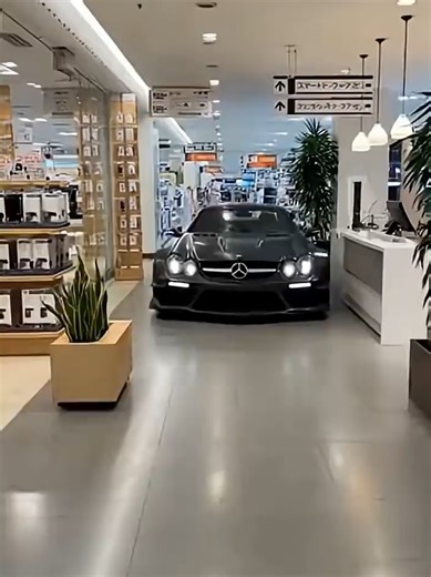 #mercedesbenz #r230 #sl55 #sl55amg #メルセデスベンツ #改造車 #jdm #sora2 #ai動画 #aifunnyshorts #mobil #auto #sl