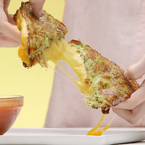 Prepare to be obsessed with this low-carb zucchini grilled cheese. Via Glow by PopSugar Pin this recipe for later: http://bit.ly/2dqekxZ | AOL