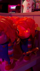 The Chucky popcorn bucket is amazing. It’s voice activated and has three sayings. He is $44.99 and first popcorn fill is free. Are you going to be picking up one? #chucky #hhn32 #hhnforever #halloweenhorrornights #universalstudios #universalorlandoresort #universalstudiosflorida | Freaks of Halloween Horror Nights