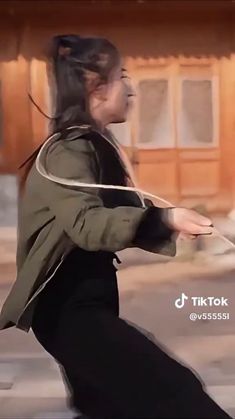 Mastering the Meteor Hammer in Martial Arts