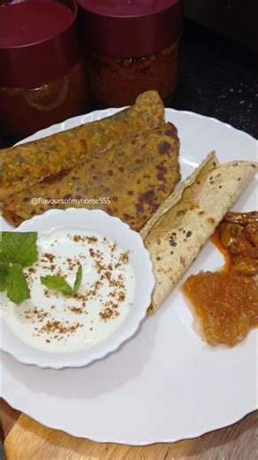 Moong Dal Paratha | Easy Healthy Breakfast Recipe 🌿