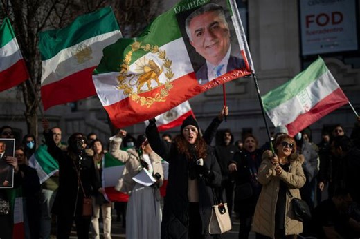 'I'm an Iran expert and this is what regime-collapse would look like'