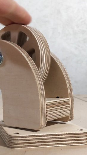 Aribabox on Instagram: "The satisfying process of assembling DIY caster wheels. Free CNC plans for this project are available on our website - Aribabox.com (link in the bio @aribabox ) #diywood #woodworkingideas #diywoodproject #wooddesigns #woodworker #designwork #cnctechnology #cncmade #cncwoodwork #cnccarving #dxf #dxfcnc"