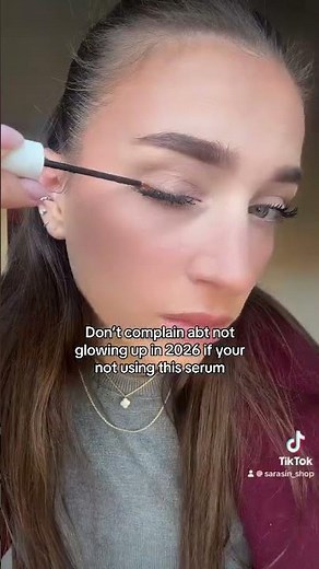 The Lash Serum That Actually Improves Your Lashes (No Hormones)