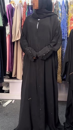 ABUJA/KADUNA NO. 1 THRIFT|NEW ABAYA SELLER on Instagram: "Beauty🖤🖤 Luxury Thrift Abaya😻 Length 60. 58 Price N15,000 Brand: Darlena😻👌. Quality top notch - Thrift abayas do not come with veil unless indicated otherwise. Ribbed off buttons are not considered defect as abayas are thrift and not new. Overheated area without burn is not considered defect. Thrift abayas are not new so they won’t be 100% intact."