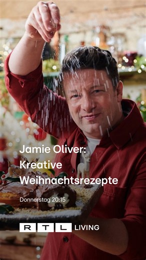 Jamie nimmt uns mit nach Essex, wo er mit seiner Familie die festliche Küche eröffnet. Von glühwein-gebratenem Schinken bis zu selbst veredeltem Käse als Geschenkidee – hier wird’s richtig cozy und kreativ. 👉 Einschalten & inspirieren lassen!⭐ 📺DO 20:15 "Jamie Oliver: Kreative Weihnachtsrezepte" | RTL Living