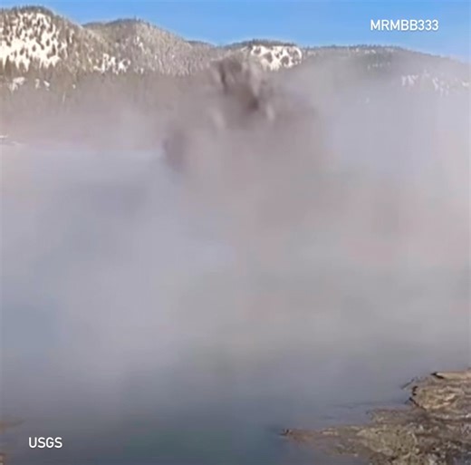 YELLOWSTONE BLACKPOOL ERUPTS 🌋 What happened at Black Diamond Pool wasn’t random. It was pressure finally releasing. This was a hydrothermal explosion — the kind that occurs when heat and trapped water build underground until the surface can’t hold it anymore. No warning. No buildup most people notice. Just a sudden release. What makes this stand out is when it happened. Over the past year, Yellowstone has shown signs of change — shifting ground temperatures, altered thermal features, and now a