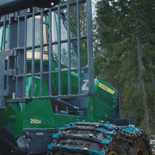 2510H stands for productivity! Big loadspace, powerful boom and 50% higher driving speed with twin motor driveline 💪💪 | John Deere