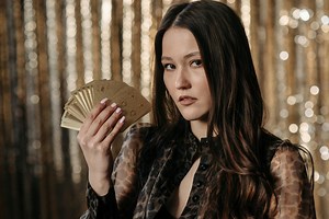 Understanding Gold Credit Cards: Benefits and How They Work