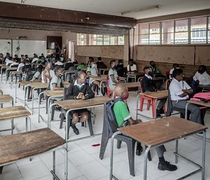 School bullying | Teachers' roles in fostering understanding