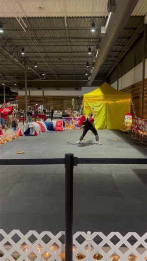 The Wonderdog Show @ Flagstaff Mall 12.6.25 🐾