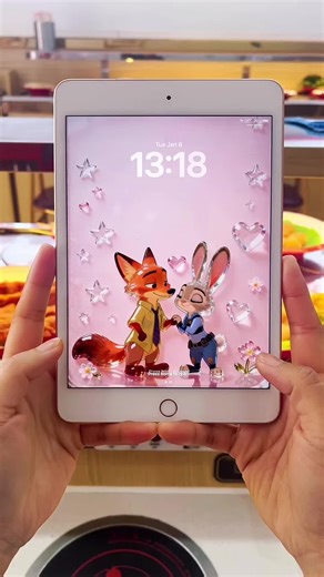 #hypic #hypiccreator #Godpic @hypic_global This is the most beautiful wallpaper I have ever seen, The most beautiful 3D wallpaper. Ultra clear 8k wallpaper. 3D naked eye wallpaper. los26 wallpaper. iPhone wallpaper.HD wallpaper.IOS26 how to get 3D spatial wallpaper background for your iPhone How to set up iPhone wallpaper tutorial How to apply iPhone live wallpaper 8K wallpaper. Click the link in the lower left corner to download capcut to get the wallpaper #livewallpaper #3dwallpaper