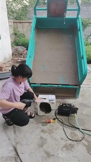 Easy Home-use high-pressure car washer, powered by 220V household lighting