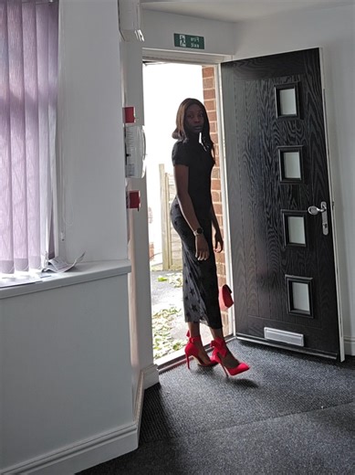 Catwalk Inspiration: Styling Like Naomi Campbell