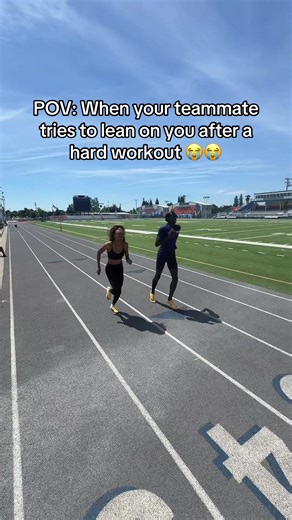 Wait whys she wearing socks with her spikes 😭😭 @sodeajah #track #trackathlete #trackcontent #400m #trackandfield