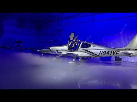 Vista Flight Sarasota | Cirrus Flight Training, Aircraft Management & Pilot Services at SRQ