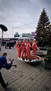 161K views · 1.3K reactions | Zondag om 20.00 uur All You Need Is Love bij RTL 4 en Videoland. De stewards en stewardessen zijn al aan het oefenen! | RTL | Facebook