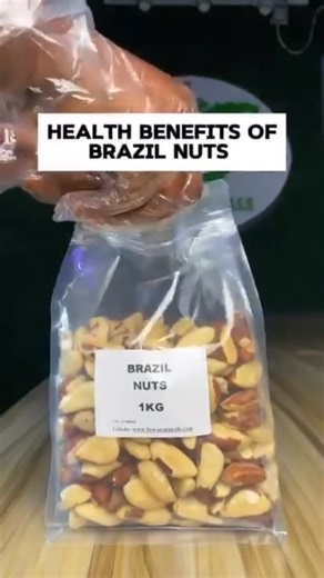 Green glow on Instagram: "Brazil nuts = tiny but powerful ✔️ Rich in selenium (boosts immunity & thyroid health) ✔️ Supports heart & brain health ✔️ Fights inflammation with antioxidants ✔️ Packed with healthy fats & minerals Dm to order organic Brazil nuts"
