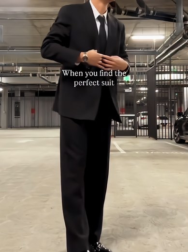 Mastering the Perfect Double Breasted Suit