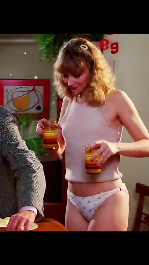 2.2K views | This iconic scene was never edited, take a closer look and try not to gasp when you see the unexpected blooper... Check 1st comment  | Wrappinqueen | Facebook