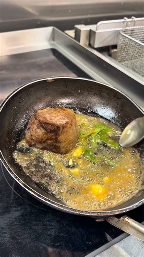 A true brasserie classic 🥩✨ Bavette steak of Hereford beef, served with peppercorn sauce and golden fries at Brasserie Beau. Simple, indulgent and always a favourite 🍽️ #steaknight #bath #bathatchristmas | Brasserie Beau