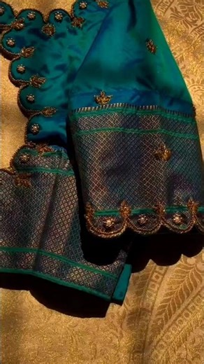 🥰 Beautiful Sabyasachi Blouse Design !! #ytshorts #blouse #shorts #sabyasachi #mohsinfashionhub