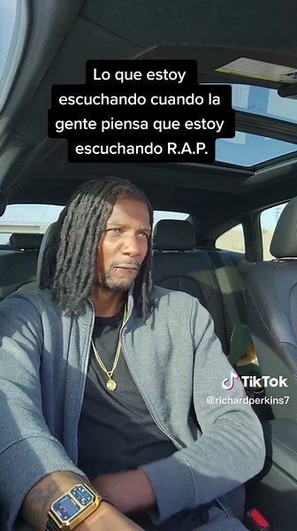 El Cachanilla Lyrics Video