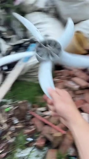 Innovadoras banquetas recicladas con Zatecno