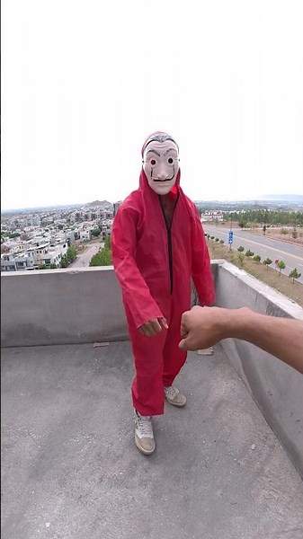 Moneyheist parkour free running PoV #rooftop #parkourfreerun #parkourlife #shortslife