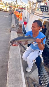Another free fish and it’s a bigeye tuna. 😋😋😋 #bigeyetuna #reelsviralシ #islandlife #pacificislander #hawaii #fishing #tuna | Justina Perman