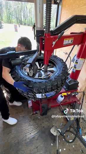 Exploring the Gladiator X-Comp 35x12.50R20 Tires