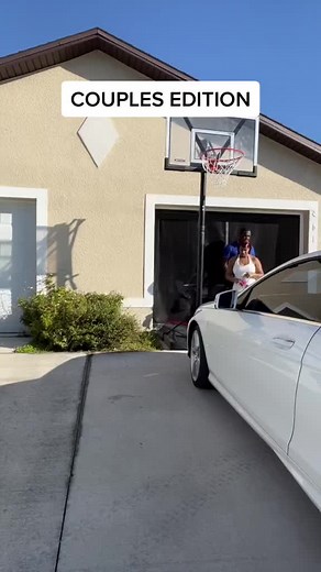 First Month Dating VS First Year Dating 😂 #fbreels #facebookreels #couplegoals #relationshipgoals #fyp | Devon Wardlow