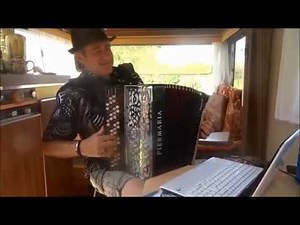 Phil Guyard (Les Glochos) s'invite à l'apéro avec son accordéon.