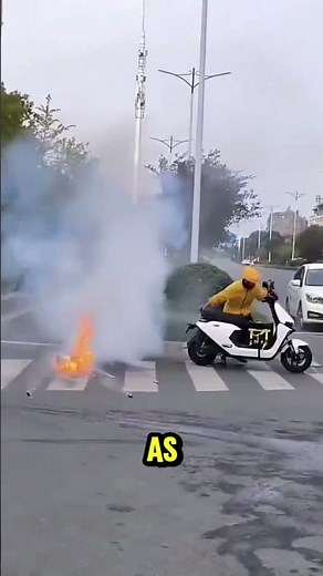 Why Do Electric Bike Batteries Explode Like THIS?! 🚨