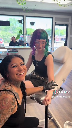 Blindfold Tattoo Experience with Ariel DeJesus | Unique Designs
