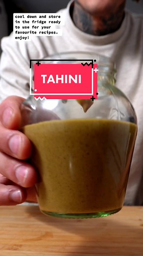 Tahini is the most delicious creamy paste made from ground sesame seeds. 👨🏽‍🍳It’s a staple in Mediterranean and Middle Eastern cuisine and is often used in dips, spreads, drinks, desserts and dressings, but beyond its delicious taste, tahini has a host of health benefits that make it a great addition to any diet. 🔝Making tahini from scratch is not only easy, but it also allows you to control the ingredients and know exactly what you’re consuming. Store-bought ones can often contain added pre