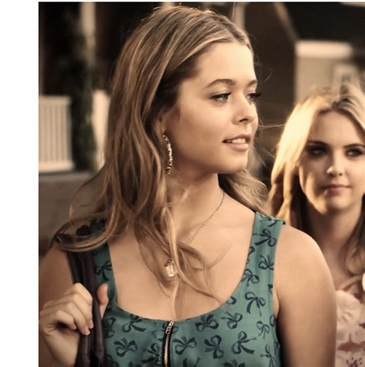 the biggest lie alison told was saying that she doesn’t like emily | #emilyfields #alisondilaurentis #emison #emisonedit #prettylittleliarsedit #prettylittleliars #pll #foryoupage #fyp #fyp #viral #makemefamous #edit #plledit