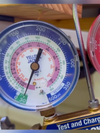 How to Vacuum a HVAC Mini Split With Analog Manifold Gauges #DIYHVAC #HomeHacks #ACRepair #diyfix #summer #EnergySaving #tipsandtricks #lifehack #fyp
